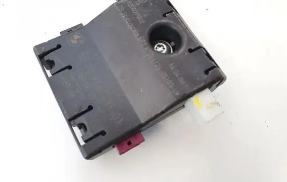 BMW 3 E90 E91 Antenna control unit 920039002 6520914149101
