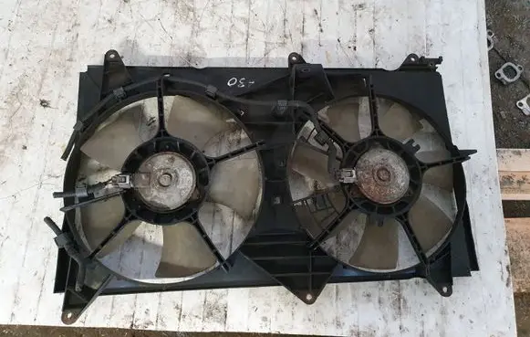 Toyota Avensis Verso Radiator cooling fan shroud NOCODE