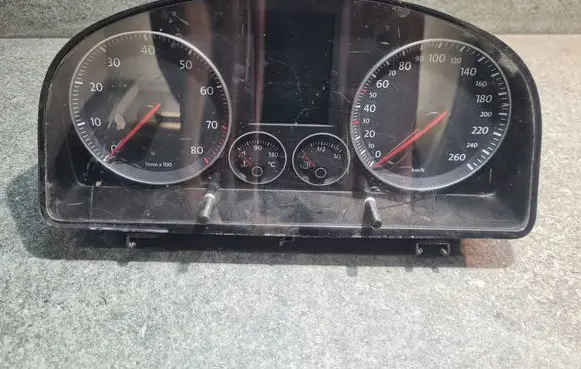 Volkswagen Touran I Speedometer (instrument cluster) 1T0920872 V0003000 A2C53023102