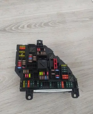 BMW 7 F01 F02 F03 F04 Fuse module 417033451 05371975