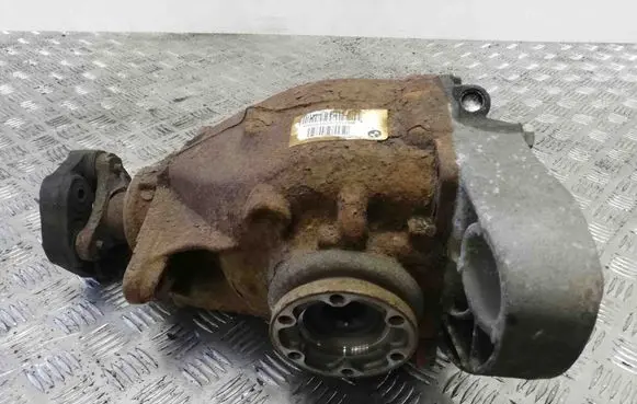 BMW 1 E81 E87 Rear differential 7566169
