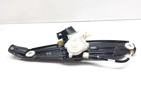 Regulador de puerta trasera con motor