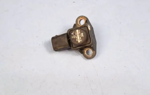 Mercedes-Benz C W204 Air pressure sensor A0071530028 0261230196