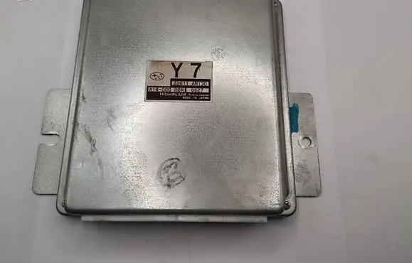 Subaru Legacy Engine control unit/module 22611AM130 A18000R6M 6627