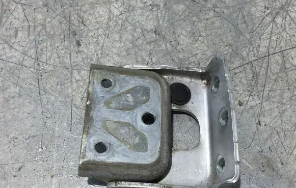 Mercedes-Benz Vito Viano W447 Tailgate/trunk/boot hinge A4477400037