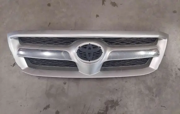 Toyota Hilux (AN10, AN20, AN30) Front grill 531000K010