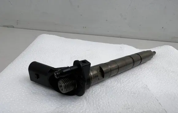 Audi A6 S6 C6 4F Fuel injector 059130277BD 0445115079