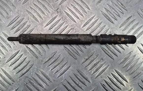 Mercedes-Benz C W204 Fuel injector A6460700987