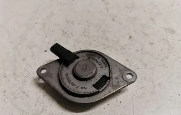 Buick Encore I Valve oil control 55562223