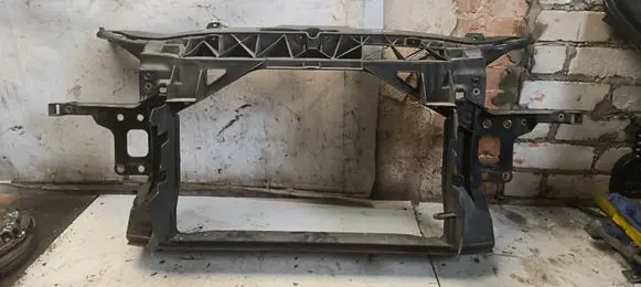 Volkswagen Touran I Radiator support slam panel 028010262D