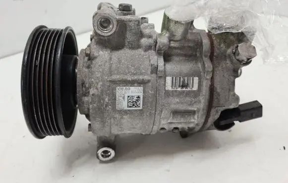 Volkswagen Golf VII Air conditioning (A/C) compressor (pump) 5Q0820803
