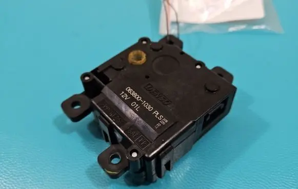 Toyota Land Cruiser (J200) A/C air flow flap actuator/motor 063800-1030 IMPRK1430439