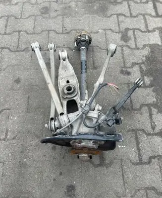 Audi Q7 4M Rear wheel hub spindle/knuckle 