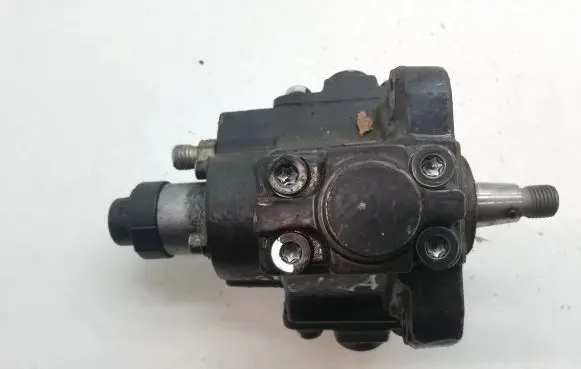 Opel Insignia A Fuel injection high pressure pump 0445010193