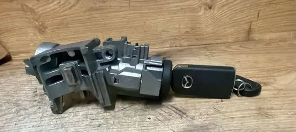 Mazda 6 Ignition lock GJ6A66938A L88HHZ13
