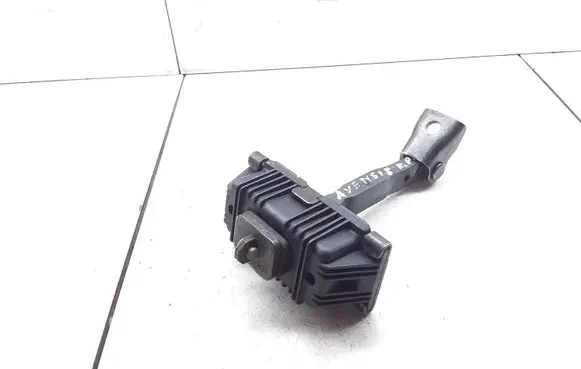 Toyota Avensis T250 Front door check strap stopper ES05