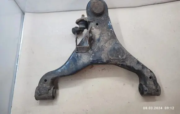Nissan Pathfinder R51 Front control arm