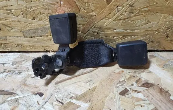Audi A4 S4 B9 Rear seatbelt buckle 8W0857739D