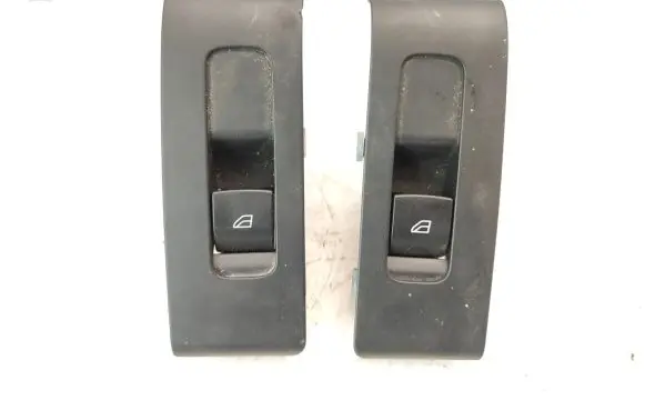 Volvo XC40 Electric window control switch 31407717 31407718 31456060