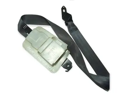 Mitsubishi Pajero Front seatbelt M0211