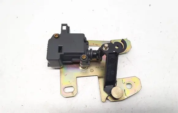 Volkswagen Touareg I Central locking motor 7L6827425