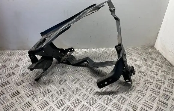 Headlight/headlamp mounting bracket