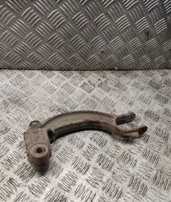 Audi A5 8T 8F Lower shock absorber bracket 8k0413