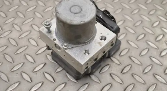 Tesla Model 3 ABS Pump 104474500B GA401049