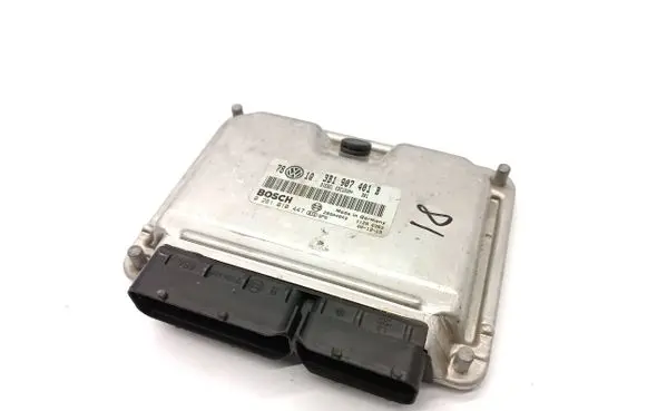 Volkswagen PASSAT B5.5 Engine control unit/module 3B1907401B 0281010447