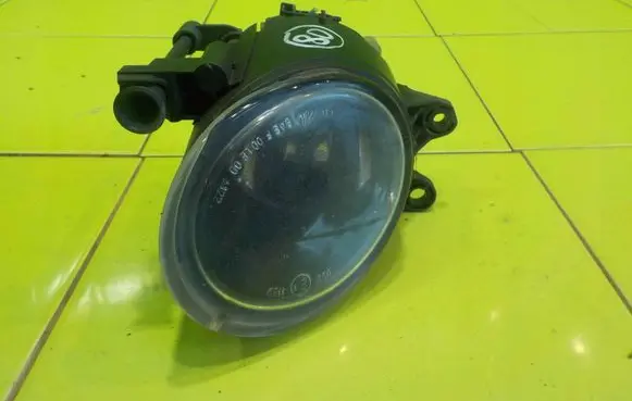 Volvo S40 Front fog light 0305065002 NP481 30698628