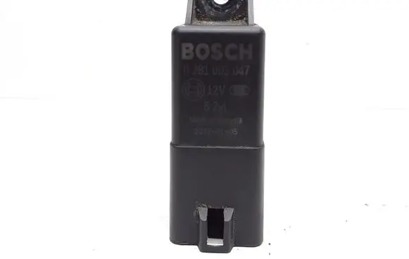 Volvo V60 Glow plug pre-heat relay 31342686 0281003047