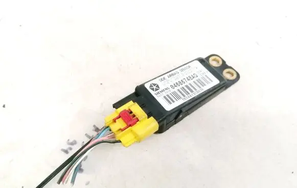Chrysler Voyager Airbag deployment crash/impact sensor 04686748AG 5WY71910