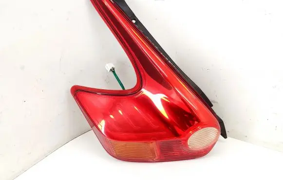 Nissan Juke I F15 Rear/tail lights