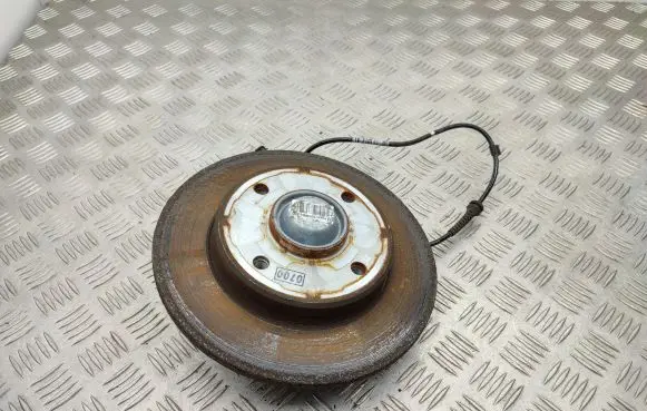 Peugeot 2008 I Rear wheel hub