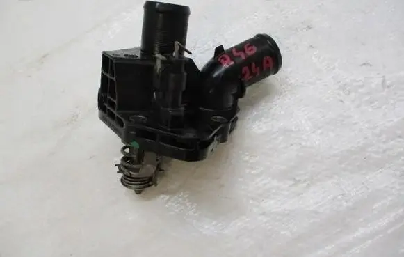 Citroen C3 Aircross Thermostat housing 9811034680