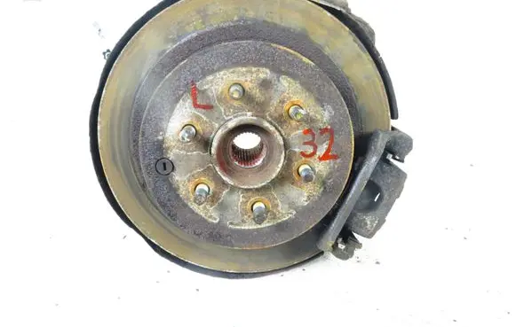 Nissan Pathfinder R51 Front wheel hub spindle knuckle