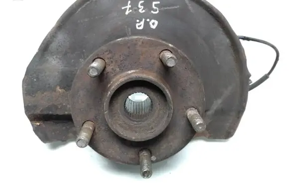 Mitsubishi Lancer VIII Front wheel hub spindle knuckle