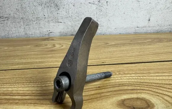 Ford S-MAX Fuel Injector clamp holder 