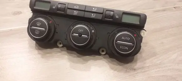 Volkswagen PASSAT B6 Climate control unit