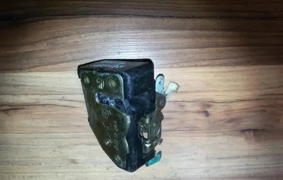 Dodge Caravan Front door lock