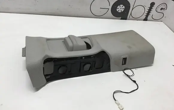 Mercedes-Benz Vito Viano W447 (B) pillar trim (top) A4476905125