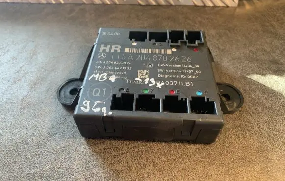 Mercedes-Benz C W204 Door control unit/module A2048702626
