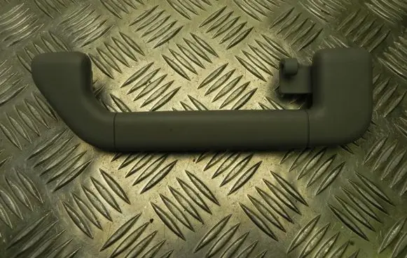 Volkswagen Touareg I Front interior roof grab handle 7L0857607A T538