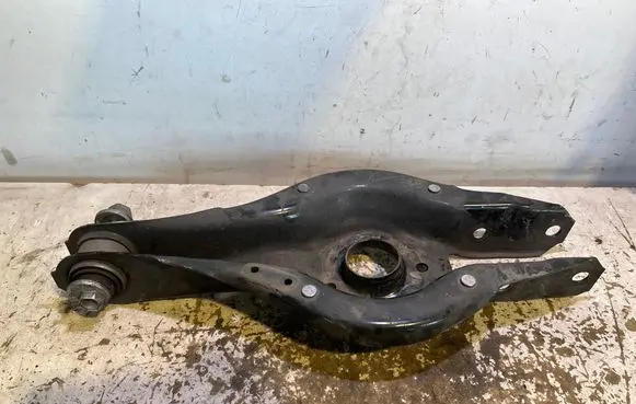 BMW 3 G20 G21 Rear upper control arm/wishbone 6884694
