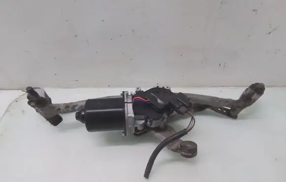 Renault Megane II Front wiper linkage and motor