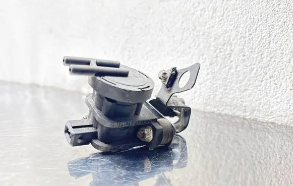 Opel Zafira A Turbo solenoid valve 4534375