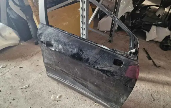 Renault Captur Front door 801102307R