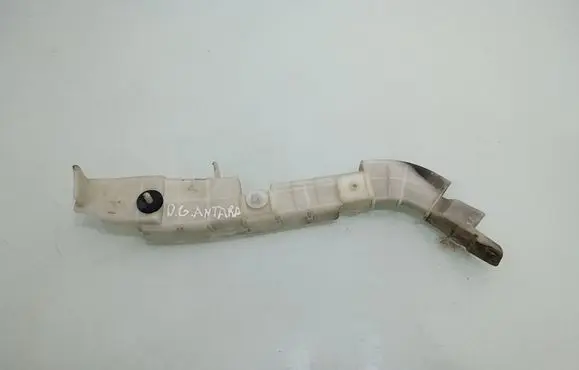 Rear bumper mounting bracket