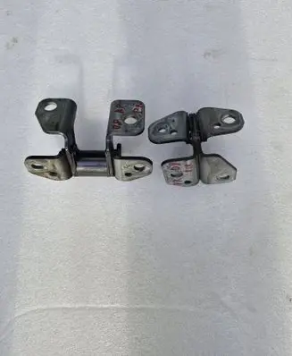 Dodge Durango Front door hinge set 