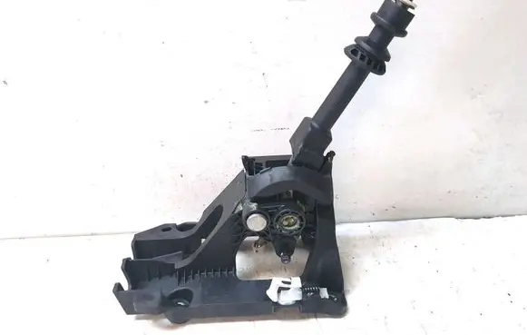 Toyota Avensis T270 Gear shifter/selector 112102401